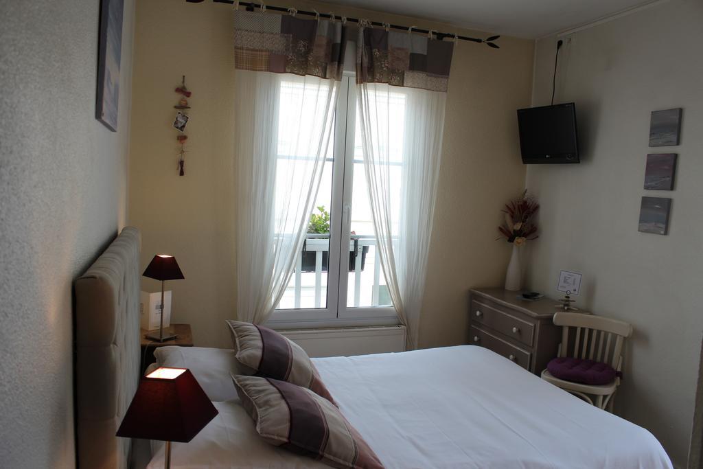 Hotel Des Falaises Villers-sur-Mer Kamer foto